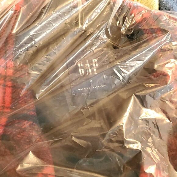 NEW Gap Wool Blend Plaid Coat Sz M Red Black Double Breasted - Picture 4 of 4